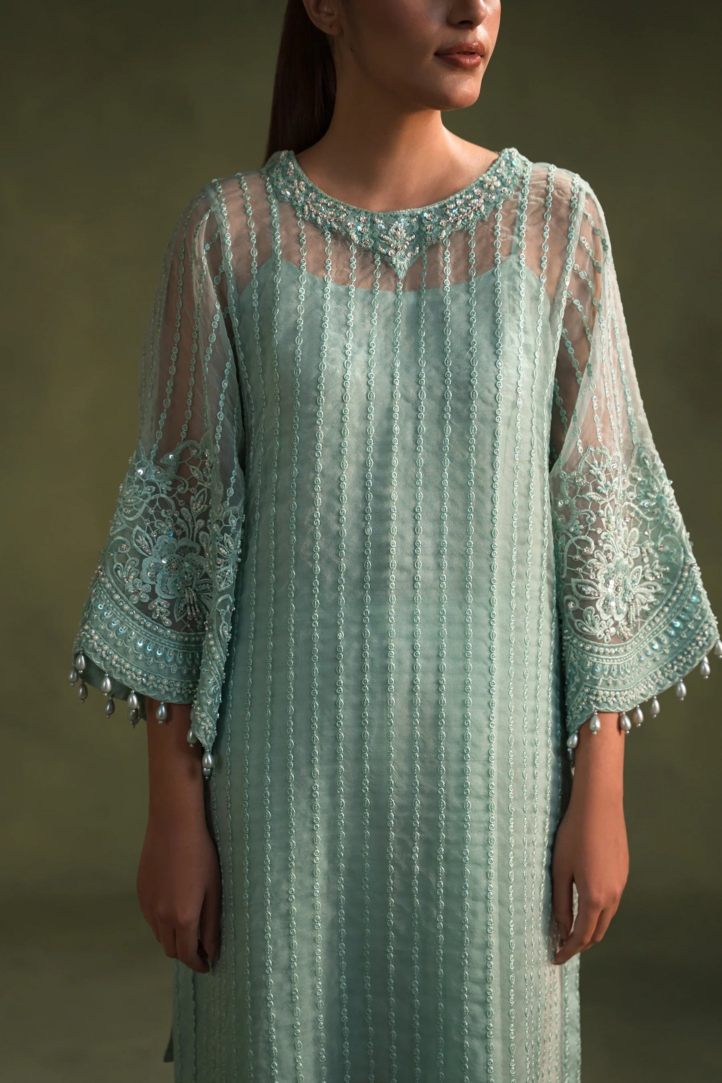 Amaara Khan - Aqua Elegante Amaan Test